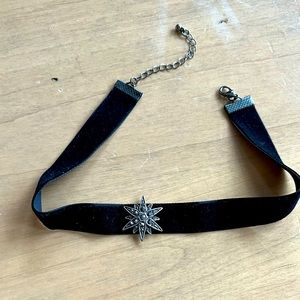 Wide Black Velvet Choker Rhinestone Pave Silvertone Starburst